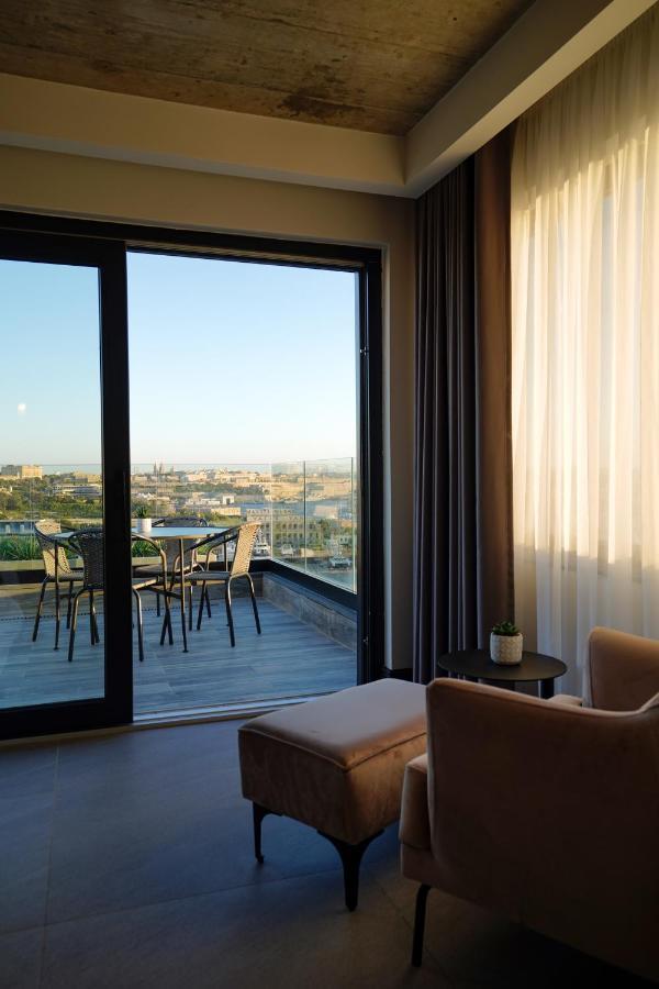 The Londoner Hotel 3*