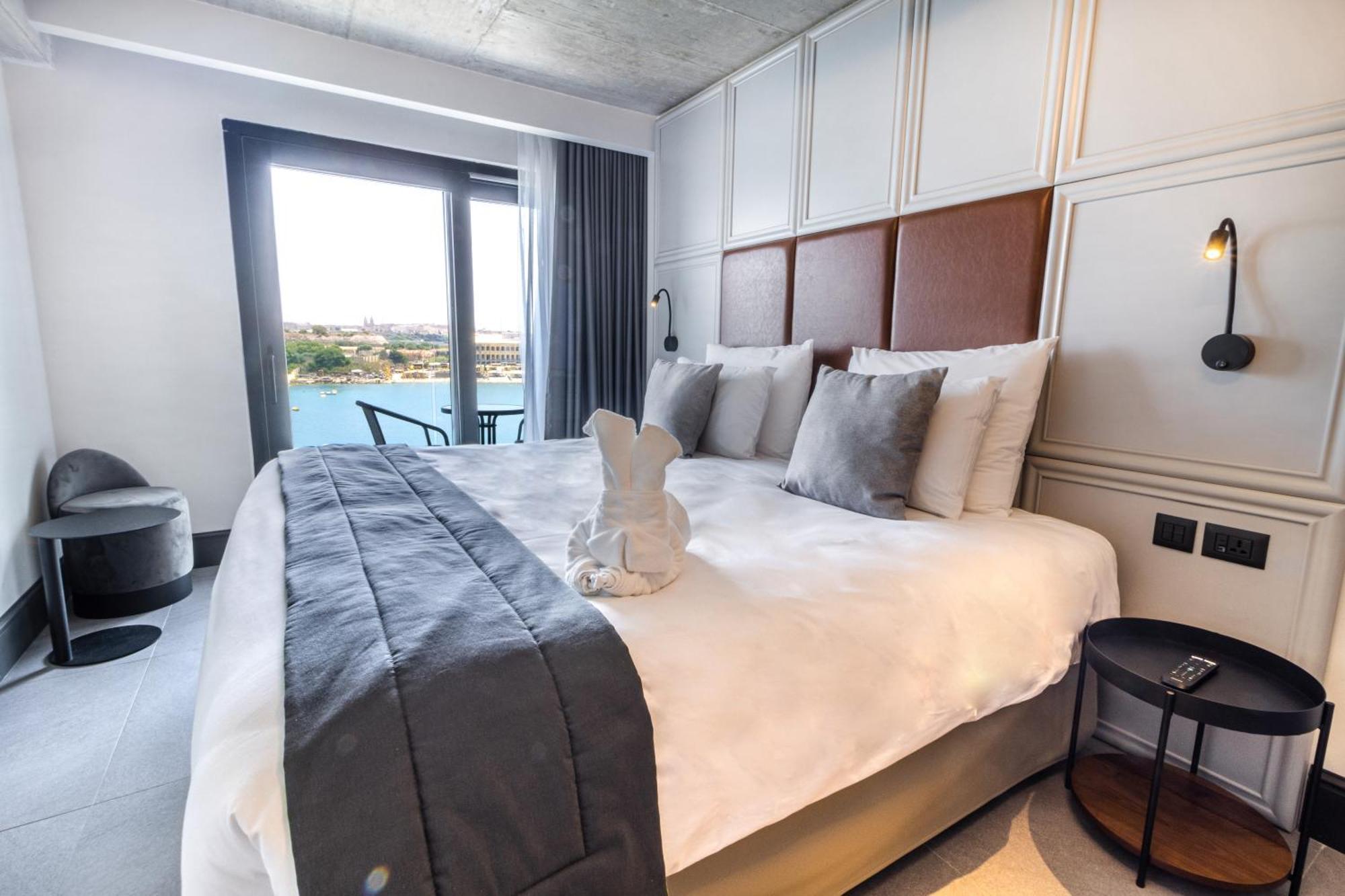 The Londoner Hotel